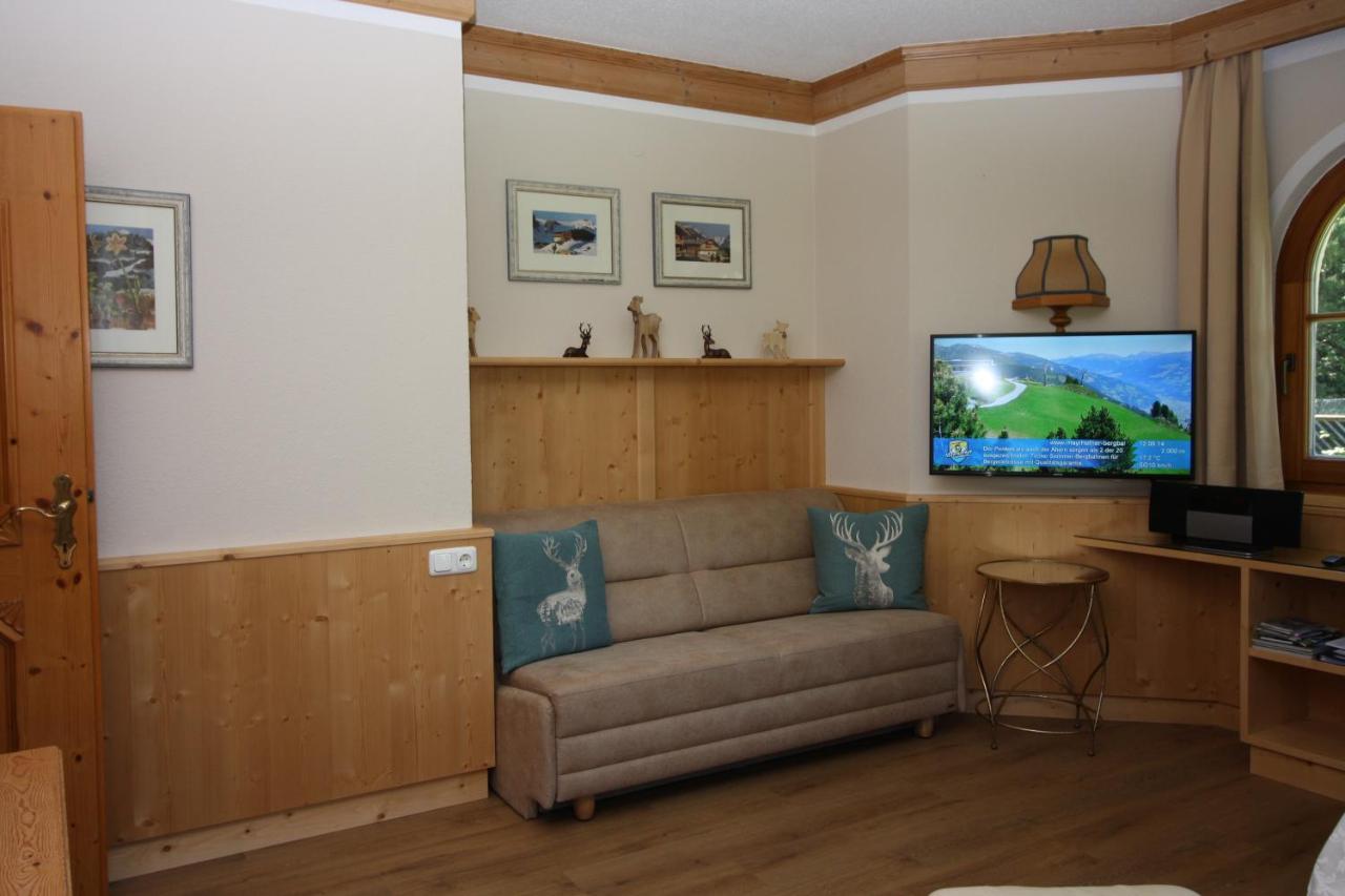 Vronis Waldhaus Adults Only Aparthotel Майерхофен Екстериор снимка
