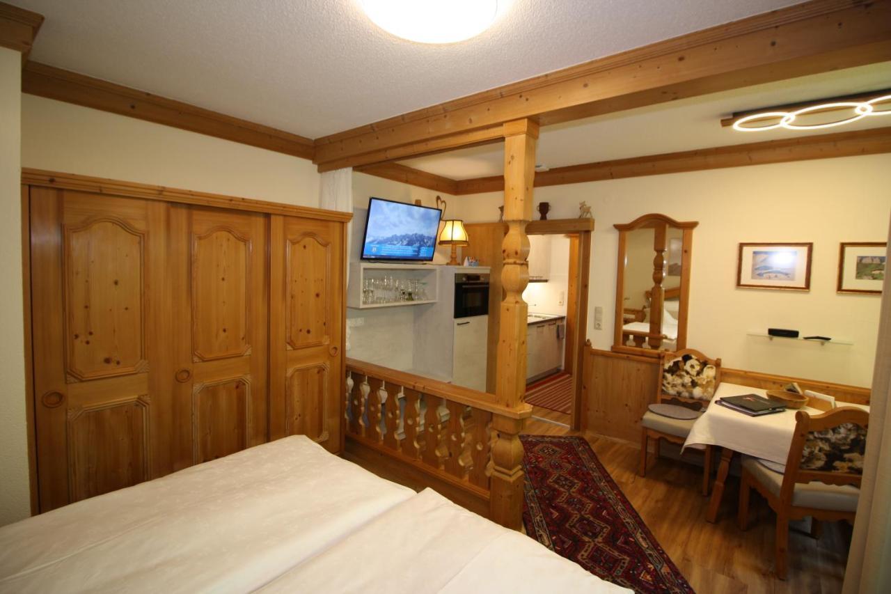 Vronis Waldhaus Adults Only Aparthotel Майерхофен Екстериор снимка