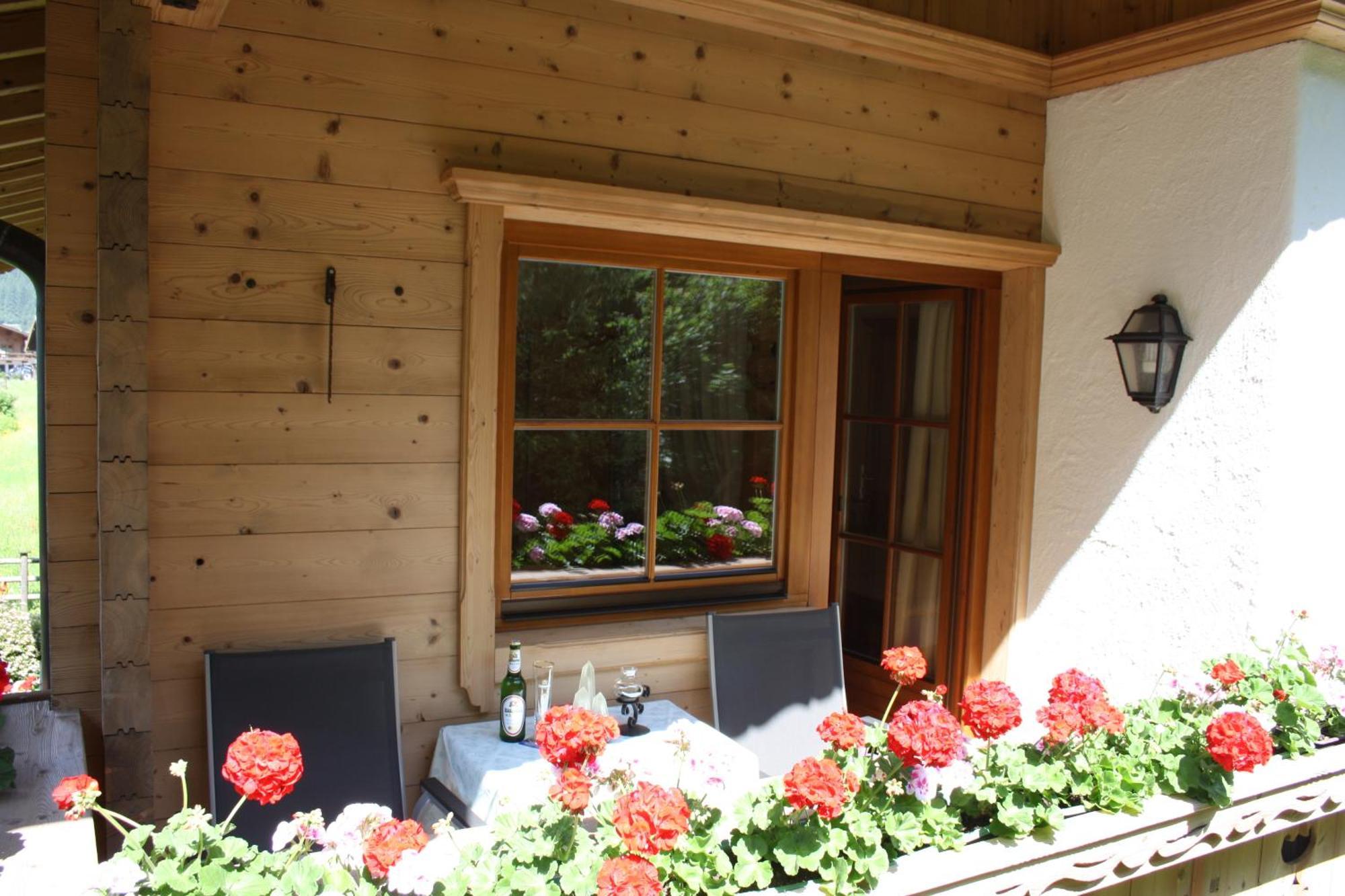 Vronis Waldhaus Adults Only Aparthotel Майерхофен Стая снимка