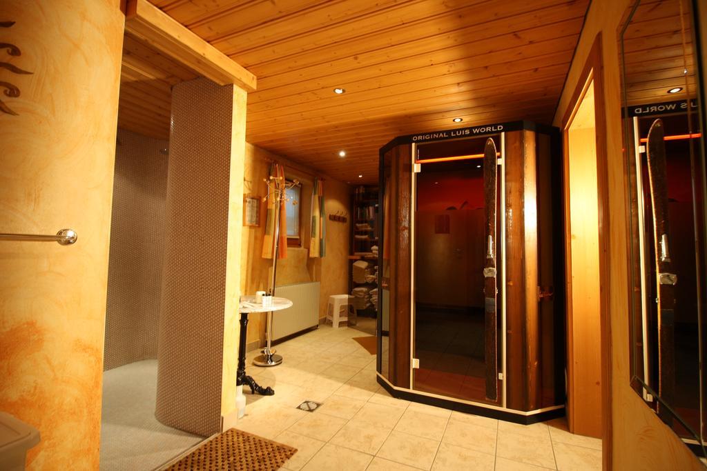 Vronis Waldhaus Adults Only Aparthotel Майерхофен Екстериор снимка