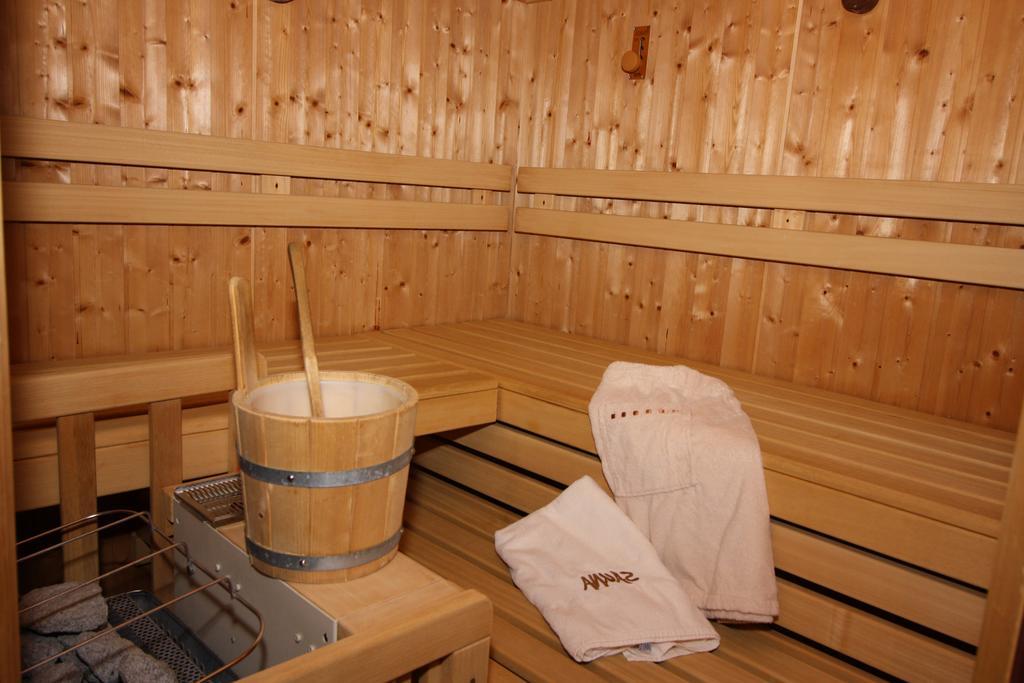 Vronis Waldhaus Adults Only Aparthotel Майерхофен Екстериор снимка