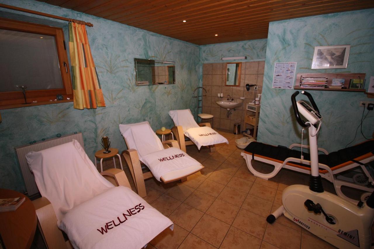 Vronis Waldhaus Adults Only Aparthotel Майерхофен Екстериор снимка