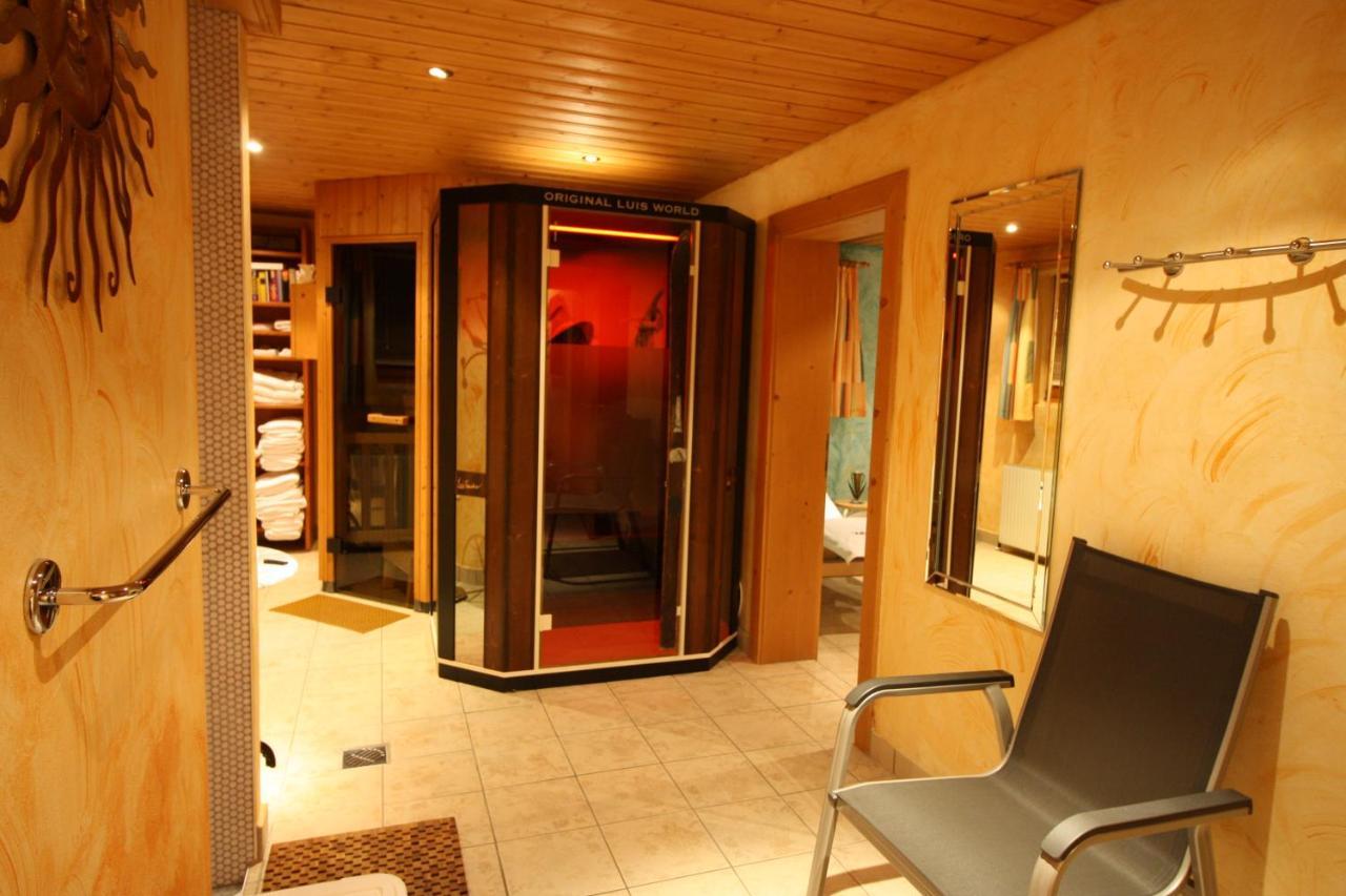 Vronis Waldhaus Adults Only Aparthotel Майерхофен Екстериор снимка