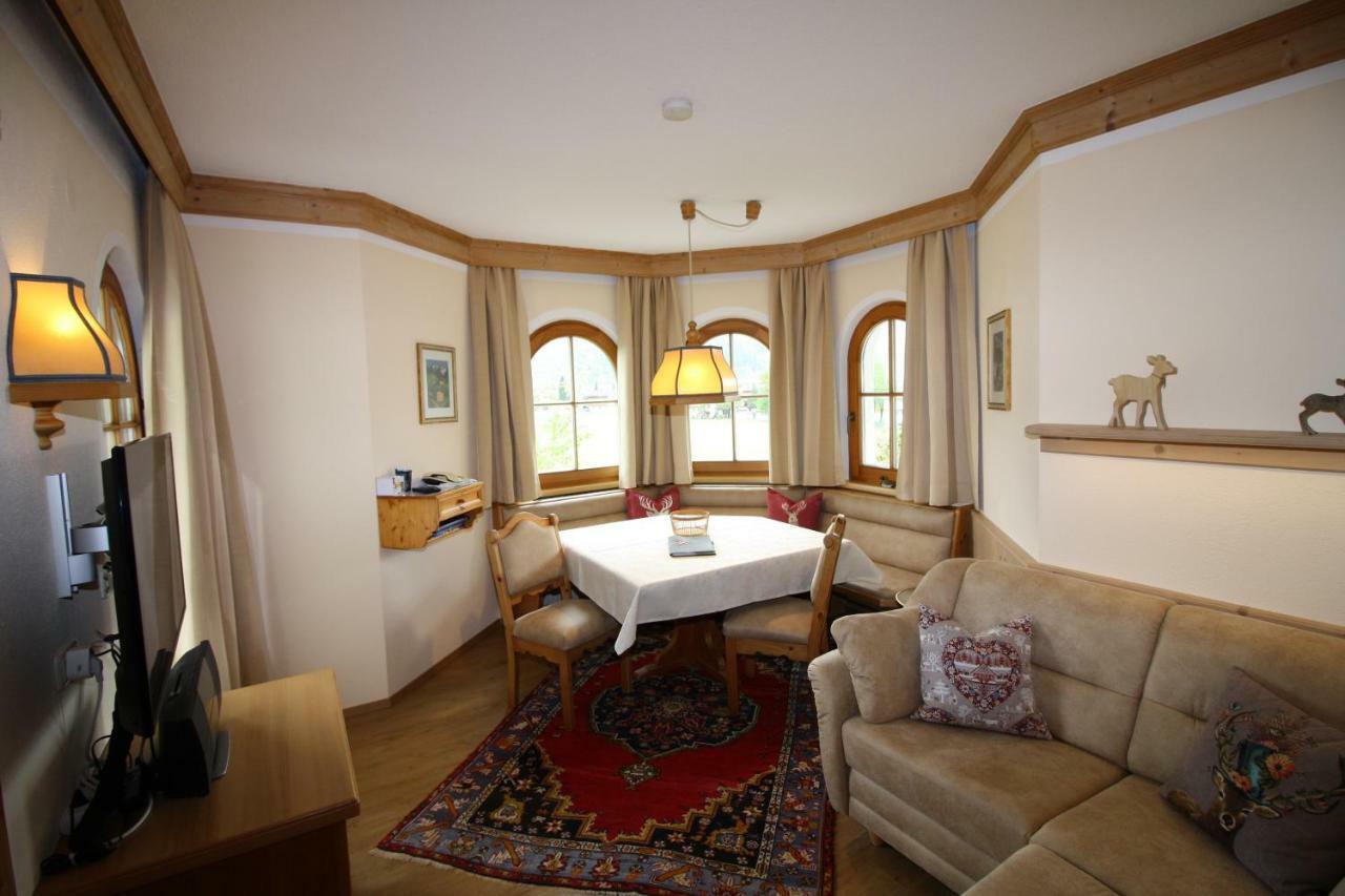 Vronis Waldhaus Adults Only Aparthotel Майерхофен Екстериор снимка