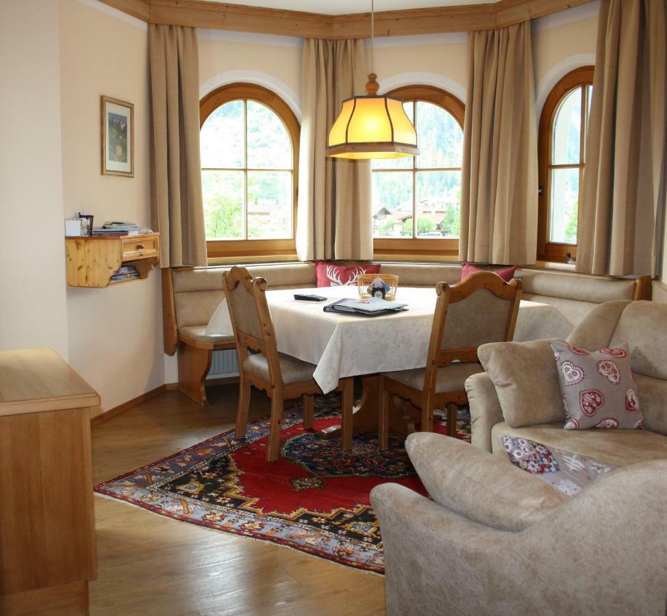 Vronis Waldhaus Adults Only Aparthotel Майерхофен Екстериор снимка